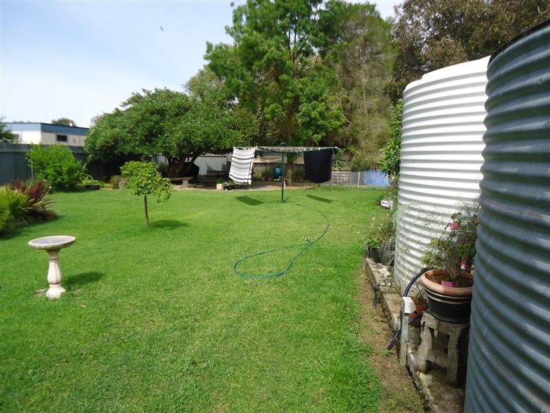 10 Randall Street, Tantanoola SA 5280