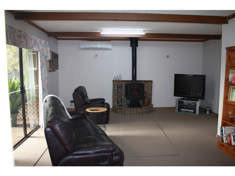 33 Caves Road, Naracoorte SA 5271