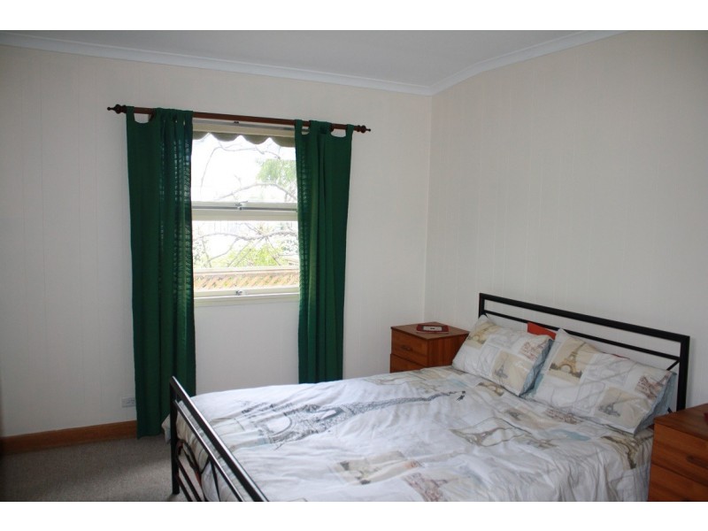 33 Caves Road, Naracoorte SA 5271