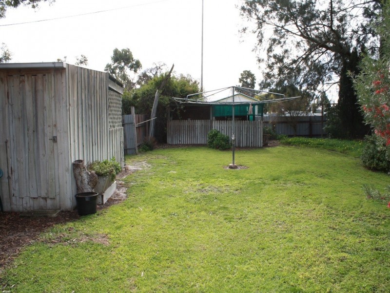 33 Caves Road, Naracoorte SA 5271