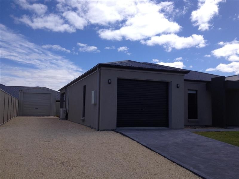 8 Alexander Tolmer Way, Robe SA 5276