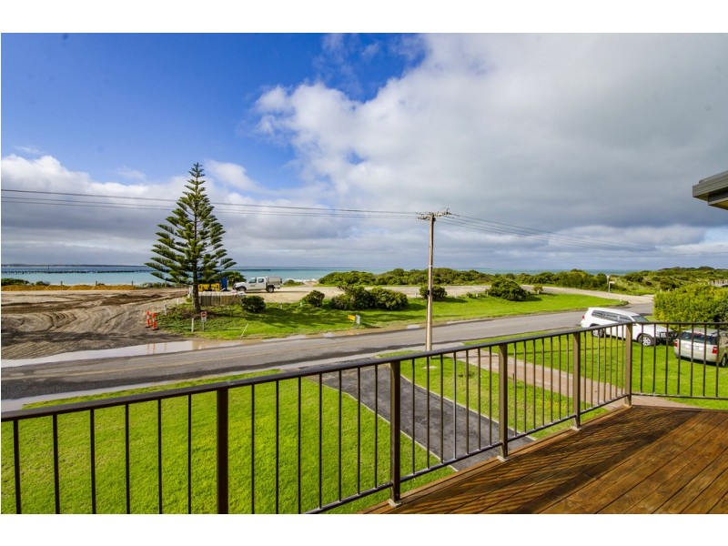 28 Beach Road, Beachport SA 5280