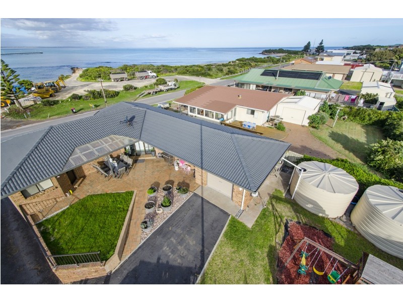 28 Beach Road, Beachport SA 5280