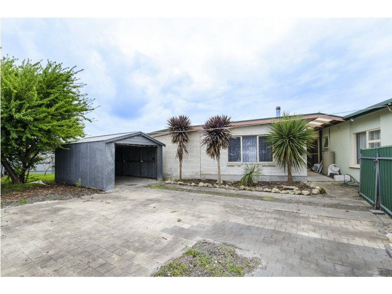 16 Ramsay Street, Millicent SA 5280