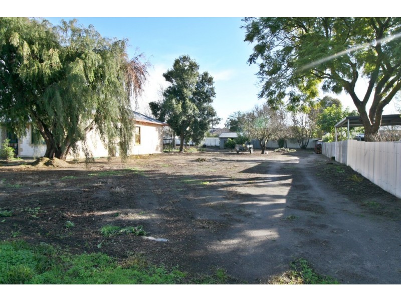9 First Avenue, Naracoorte SA 5271