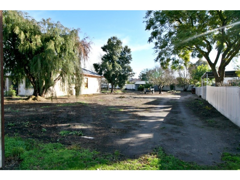9 First Avenue, Naracoorte SA 5271