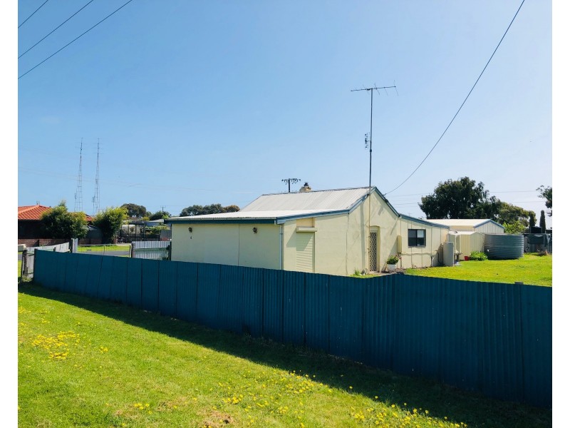 6 Clarke Street, Kingston Se SA 5275