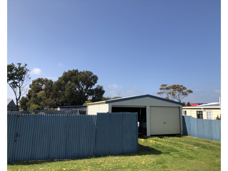 6 Clarke Street, Kingston Se SA 5275