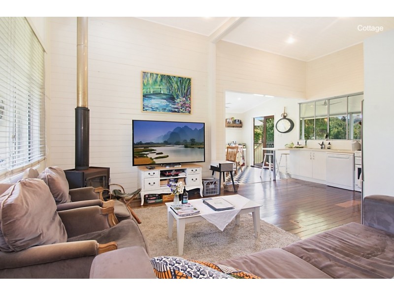 24 Fernleigh Road, Tintenbar NSW 2478