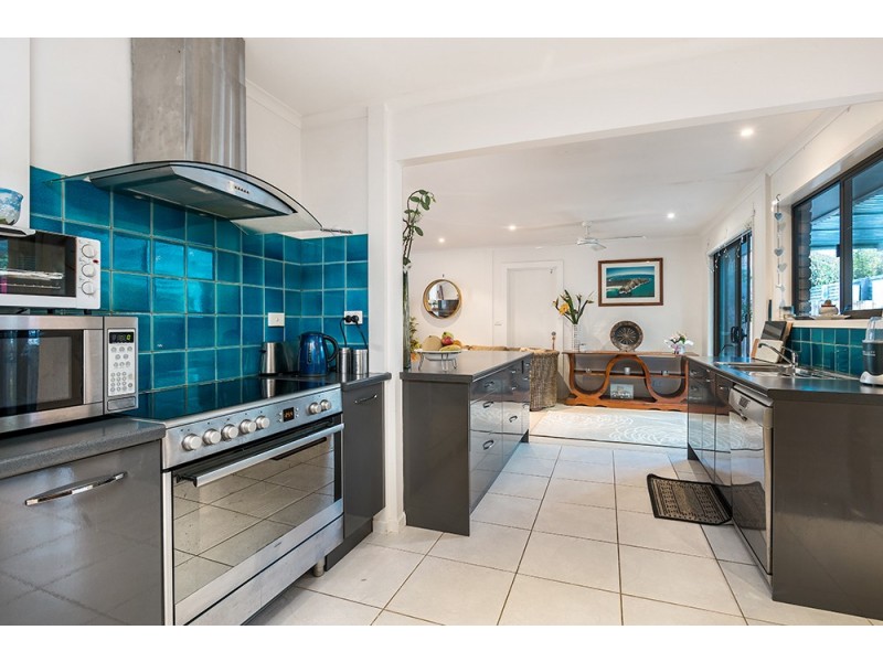 6 Palm Tree Crescent, Bangalow NSW 2479