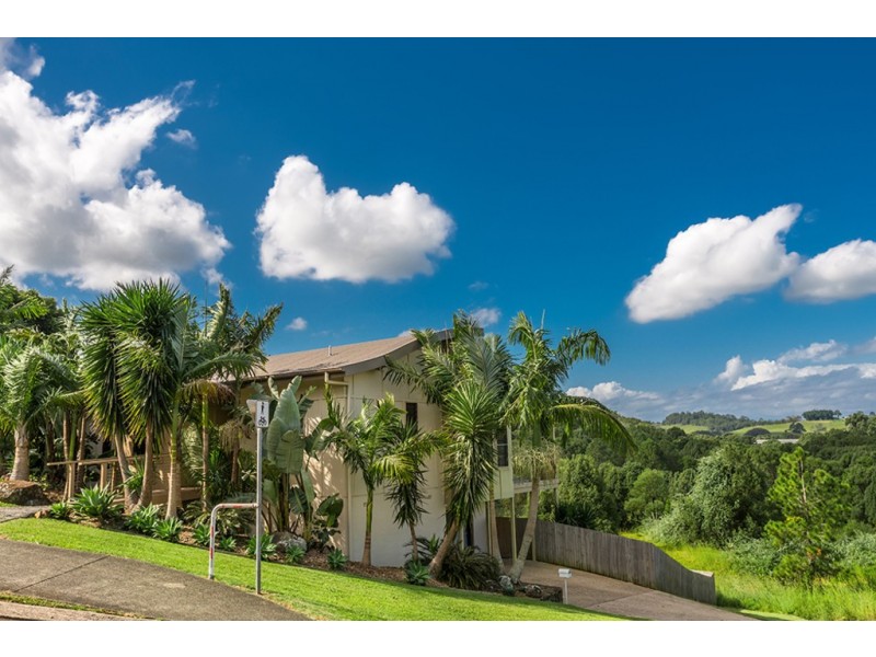 1 Corlis Crescent, Bangalow NSW 2479