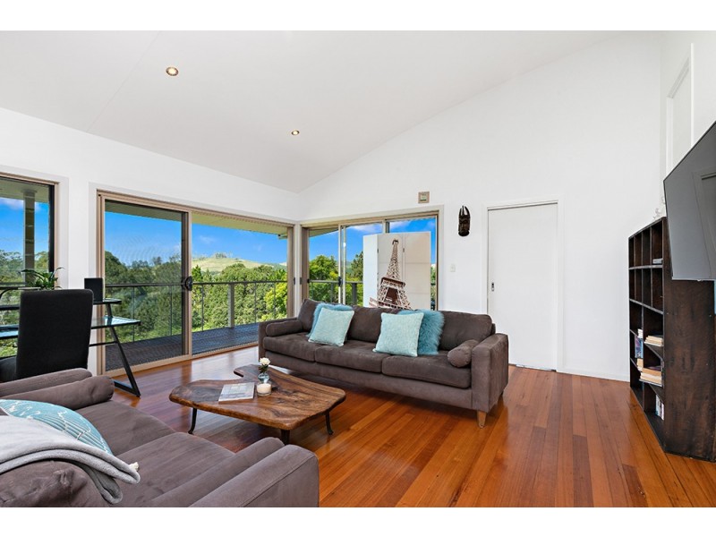 1 Corlis Crescent, Bangalow NSW 2479