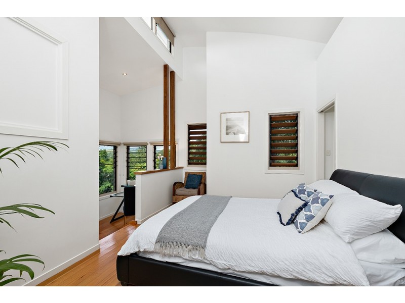 1 Corlis Crescent, Bangalow NSW 2479