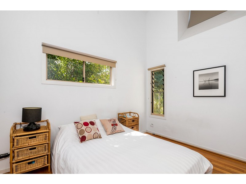 1 Corlis Crescent, Bangalow NSW 2479