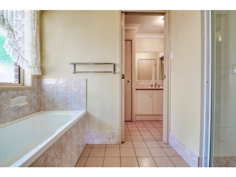 8 Leopard Wood Crescent, Bangalow NSW 2479