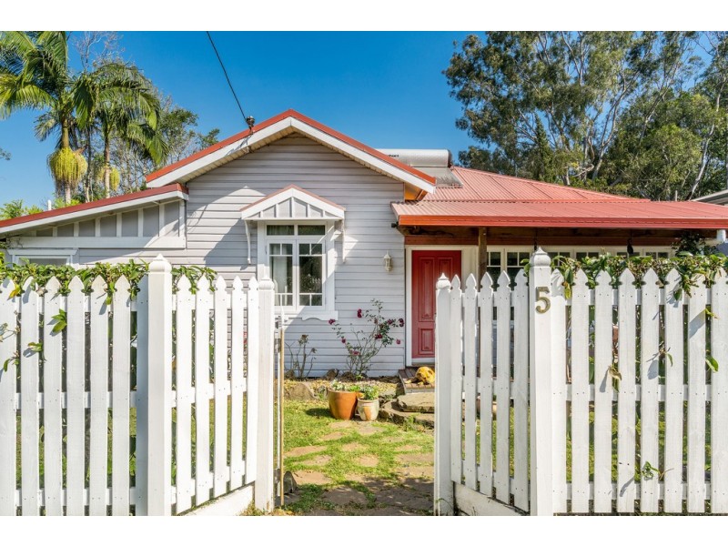 5 Coleman Street, Bexhill NSW 2480