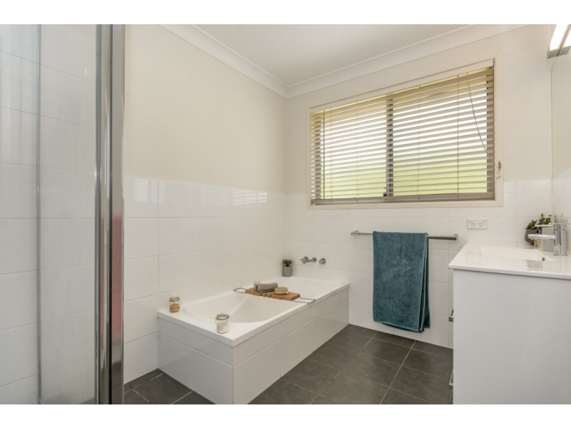 3/3 ROSEWOOD AVENUE, Bangalow NSW 2479