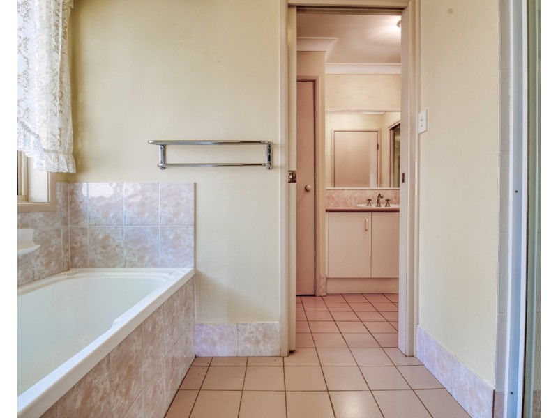 8 Leopard Wood Crescent, Bangalow NSW 2479