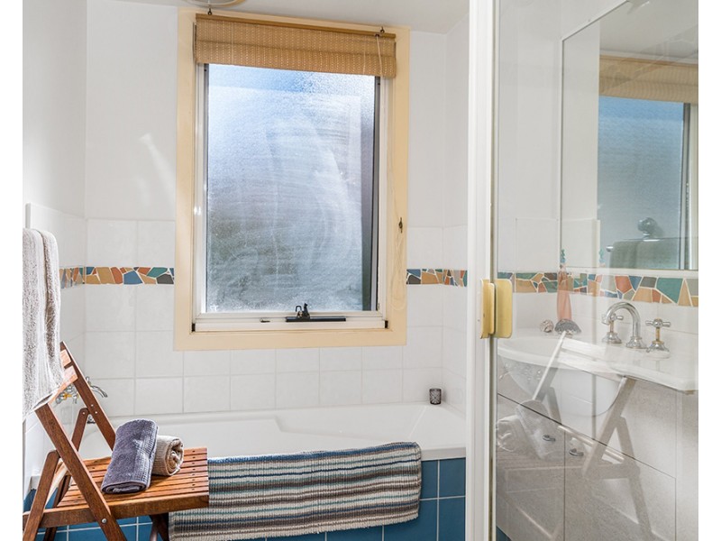 1 RANKIN DRIVE, Bangalow NSW 2479