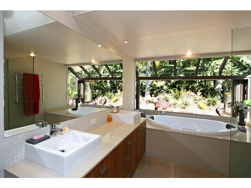 5 Bay Vista Lane, Ewingsdale NSW 2481