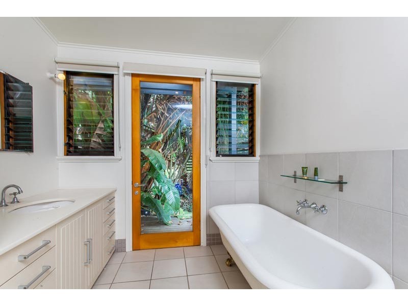 8 George Street, Bangalow NSW 2479