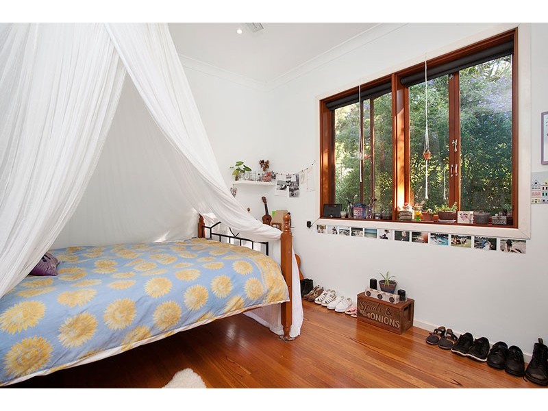 # 11 Lizray Road, Federal NSW 2480