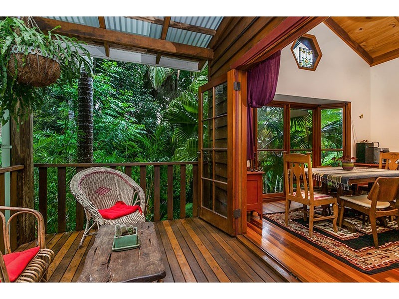 16 Palm Tree Crescent, Bangalow NSW 2479