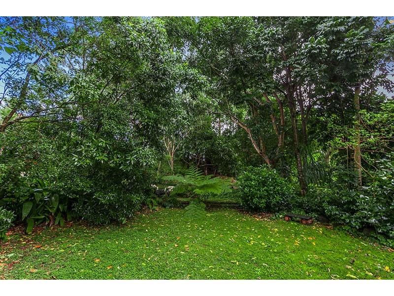 16 Palm Tree Crescent, Bangalow NSW 2479