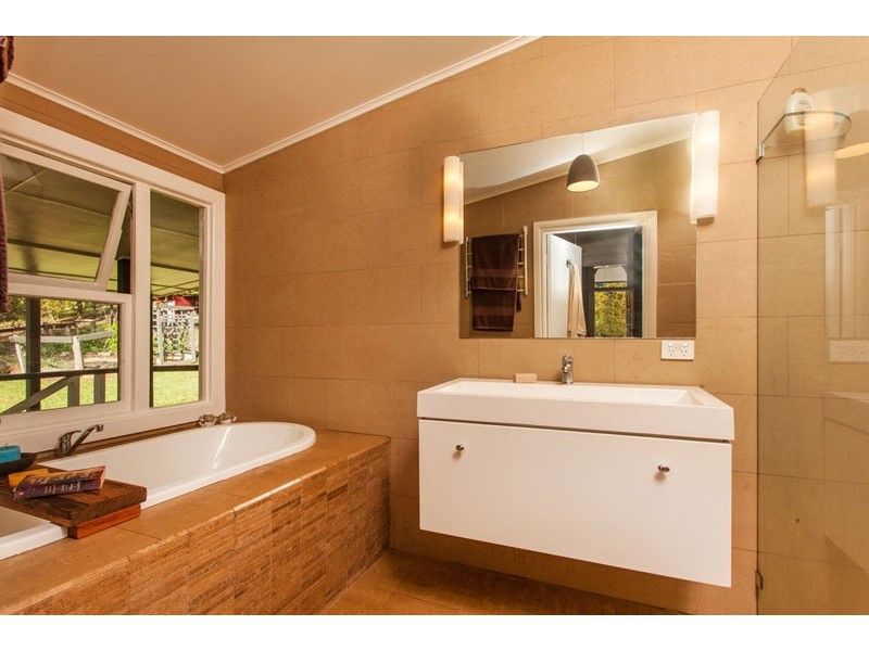 82 Tooheys Mill Road, Fernleigh NSW 2479