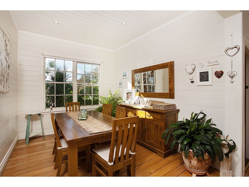 # 11 Lizray Road, Federal NSW 2480