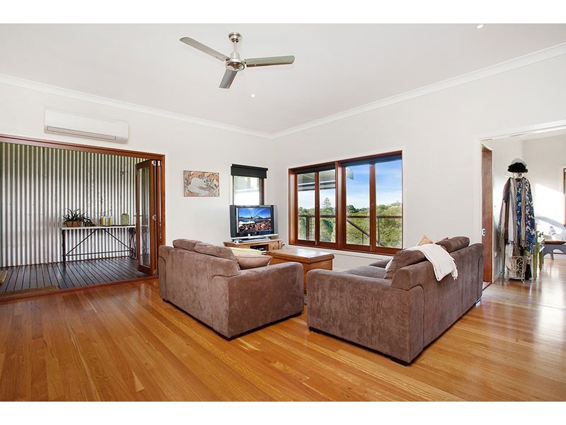 # 11 Lizray Road, Federal NSW 2480