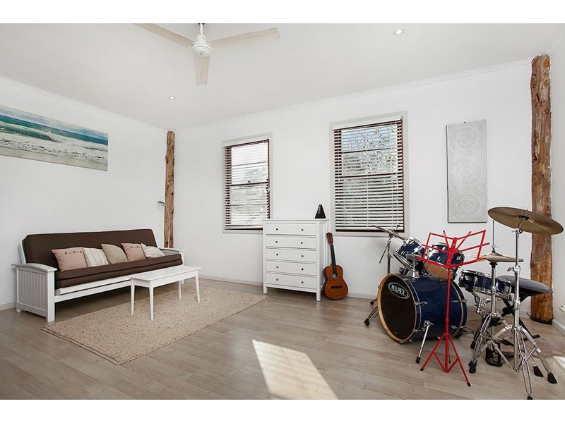 # 11 Lizray Road, Federal NSW 2480