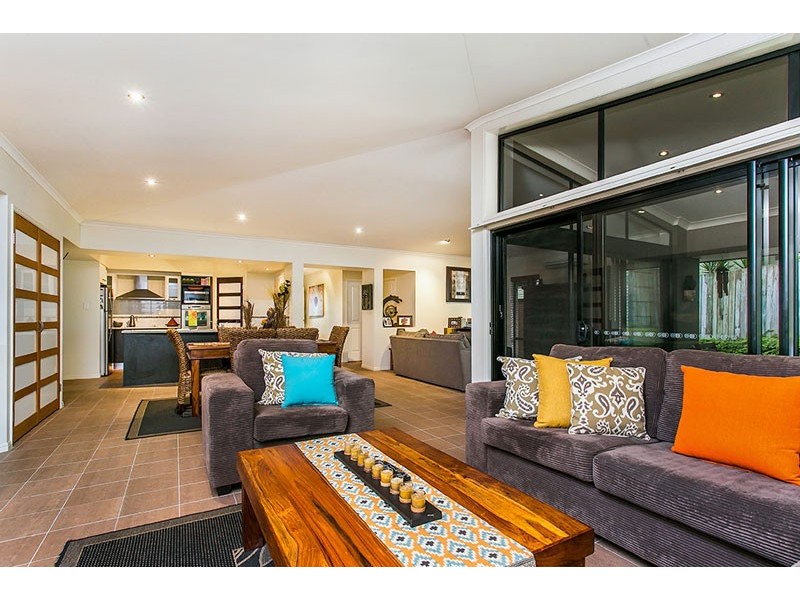 27 Blackwood Crescent, Bangalow NSW 2479