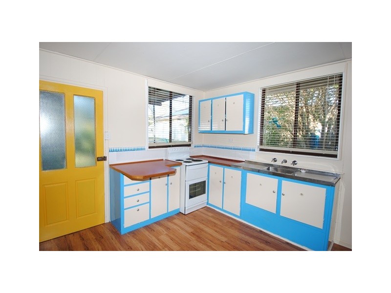 4 Dorothy Avenue, Basin View NSW 2540