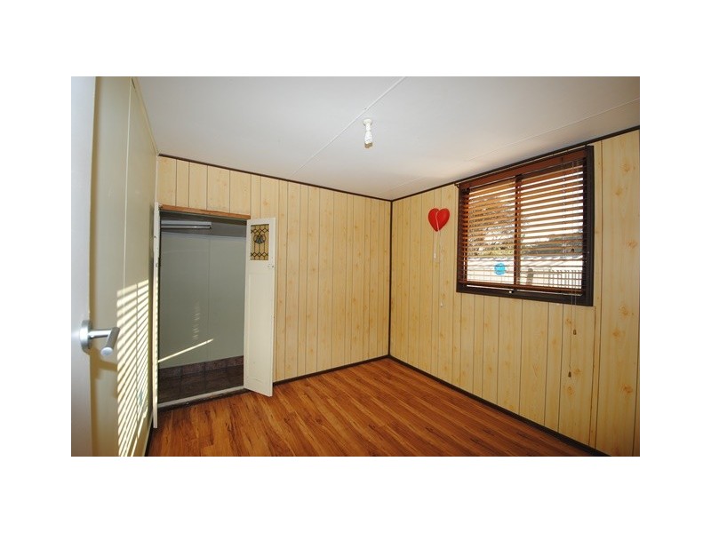 4 Dorothy Avenue, Basin View NSW 2540