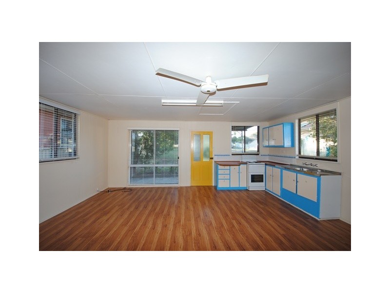 4 Dorothy Avenue, Basin View NSW 2540