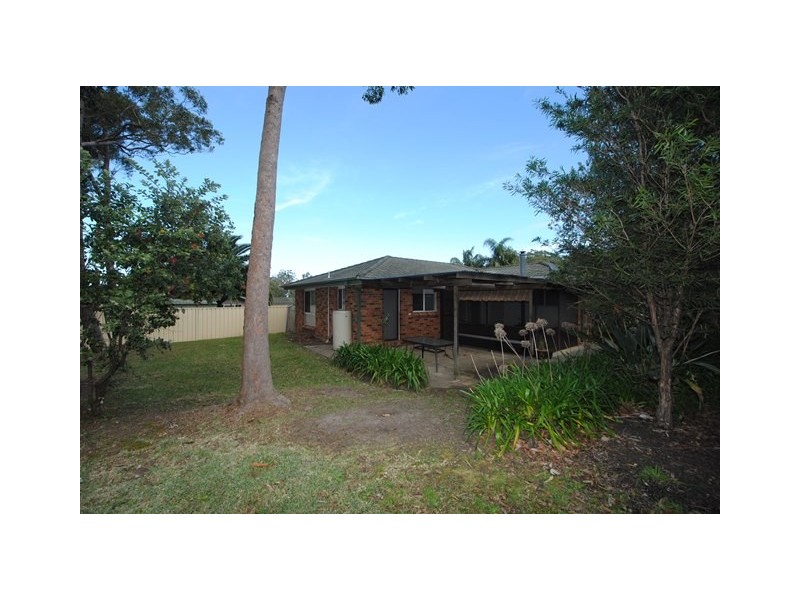 6 Moroney Avenue, St Georges Basin NSW 2540