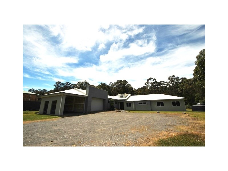 16 Park Road, St Georges Basin NSW 2540