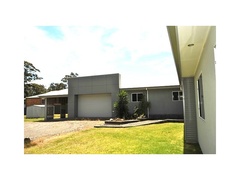 16 Park Road, St Georges Basin NSW 2540
