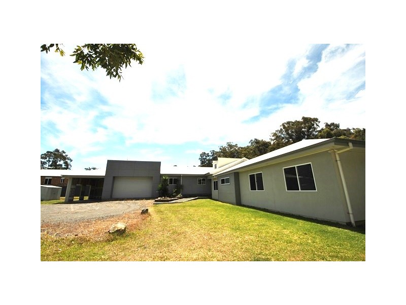 16 Park Road, St Georges Basin NSW 2540