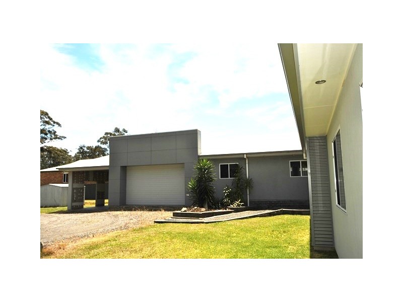 16 Park Road, St Georges Basin NSW 2540
