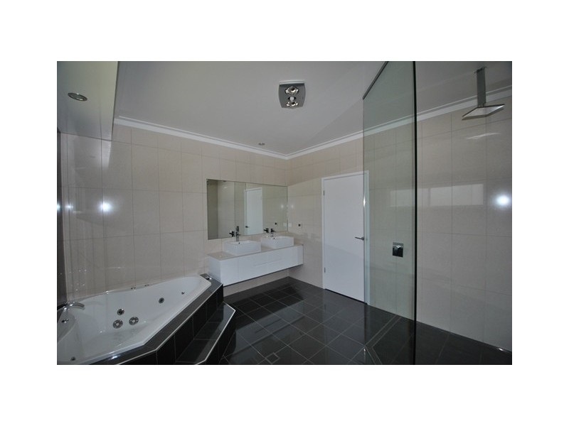 16 Park Road, St Georges Basin NSW 2540