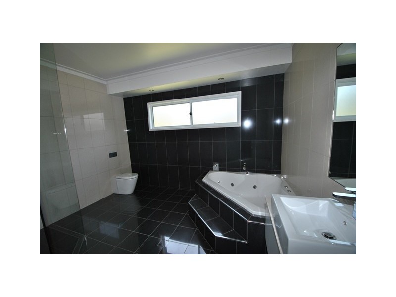 16 Park Road, St Georges Basin NSW 2540