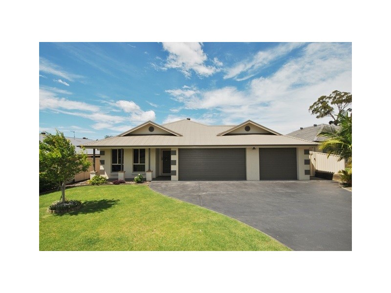 25 Capeland Avenue, Sanctuary Point NSW 2540