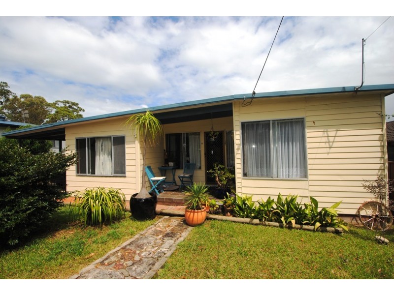 11 Pelican Street, Sanctuary Point NSW 2540
