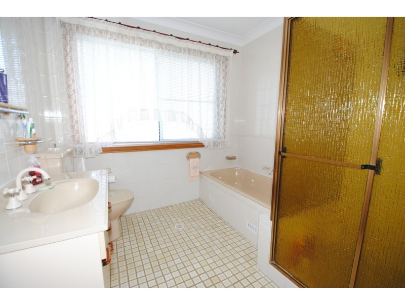 1 Kingsford Smith Crescent, Sanctuary Point NSW 2540