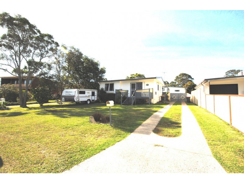 82 MaCleans Point Road, Sanctuary Point NSW 2540