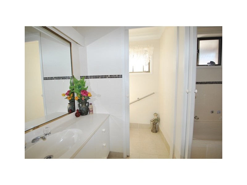 17 Lakeshore Parade, Sussex Inlet NSW 2540