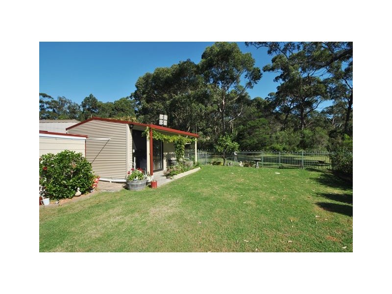 17 Lakeshore Parade, Sussex Inlet NSW 2540