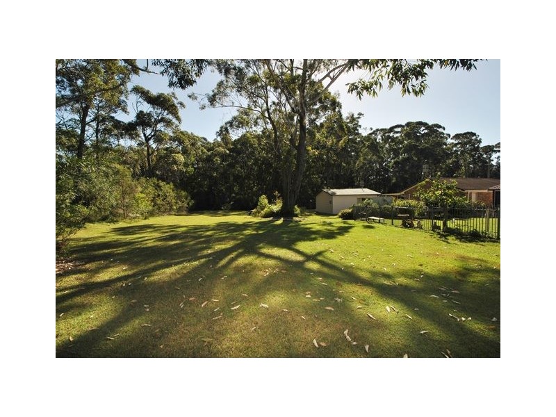 17 Lakeshore Parade, Sussex Inlet NSW 2540